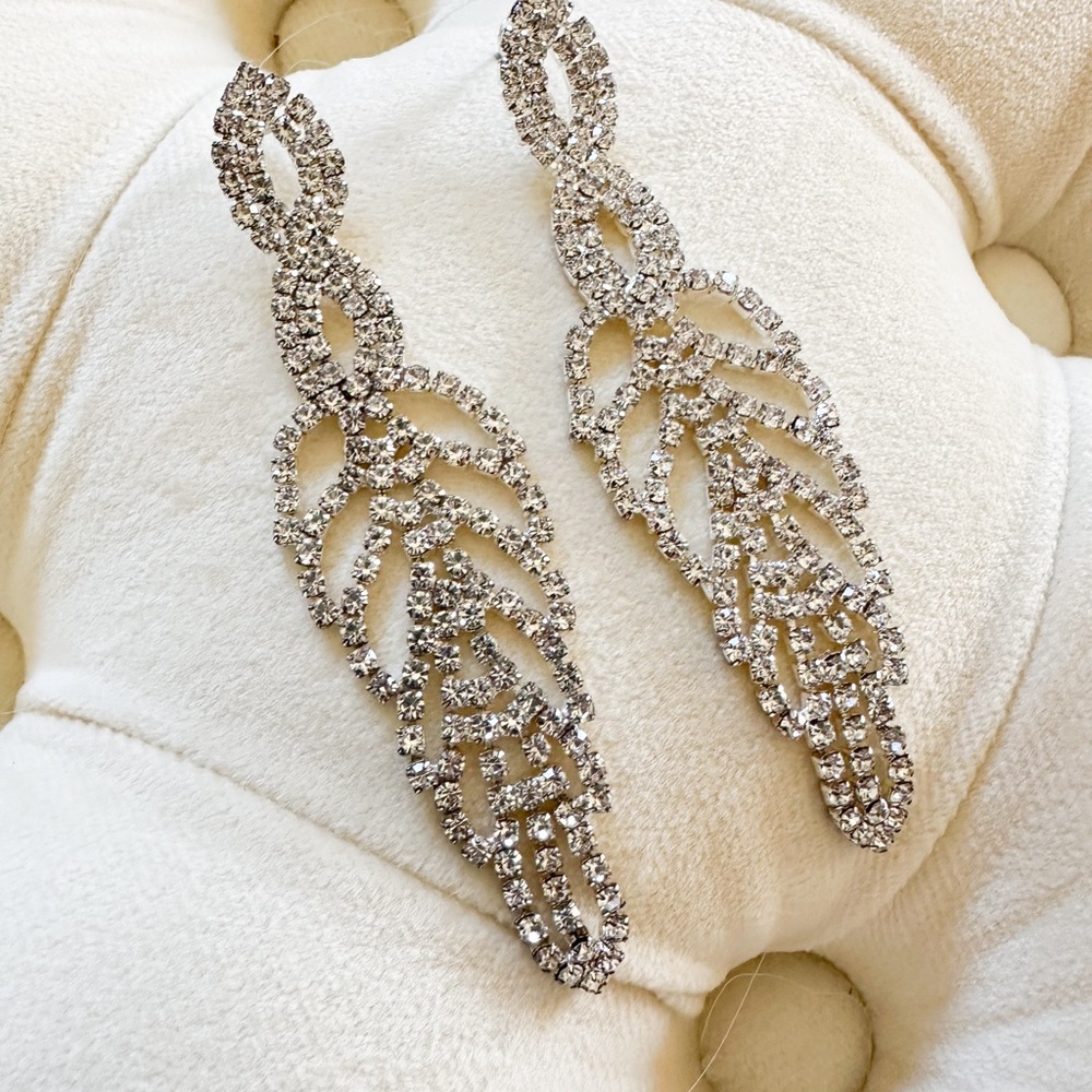 Rhinestone bling earrings NWOT
